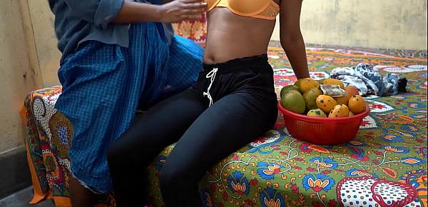  Indian best ever mango selling girl fuck by mango buyer in clear hindi voice